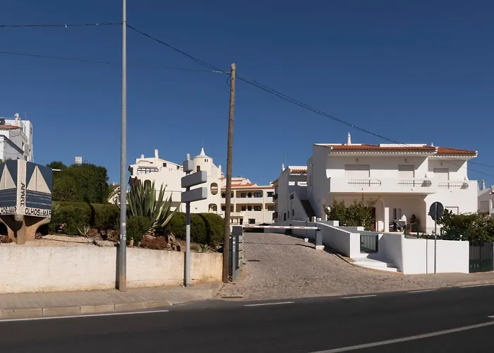 Apartment Olhos Do Mar *